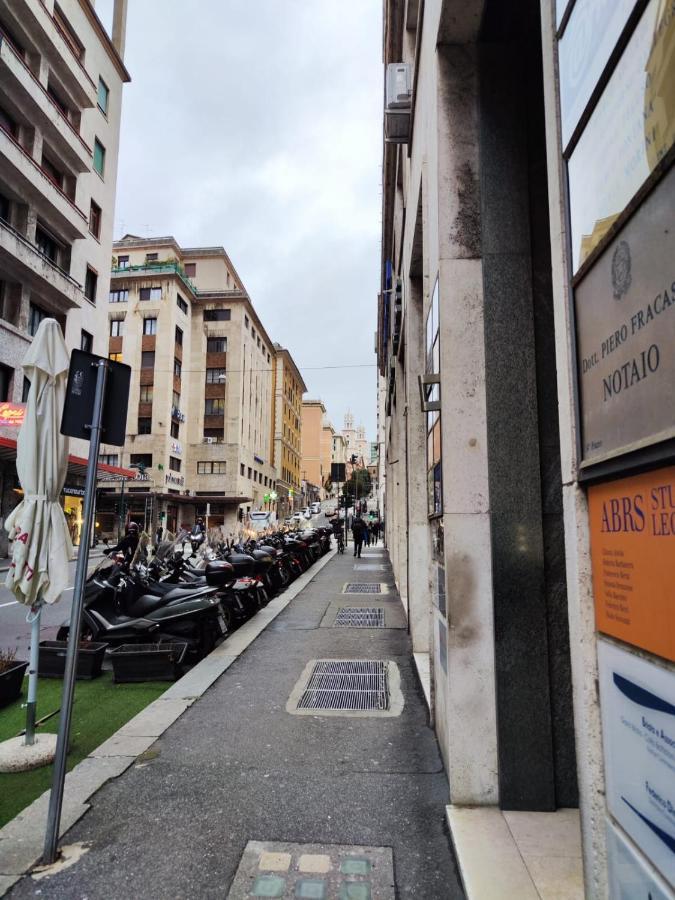 La Casa Di Bibi Lägenhet Genua Exteriör bild